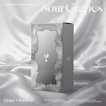 (9/26) preorder NiziU 1st Mini Ablum Sour Grapes (Grape Charm Ver.)